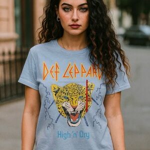 🔴 Def Leppard Graphic T-Shirt